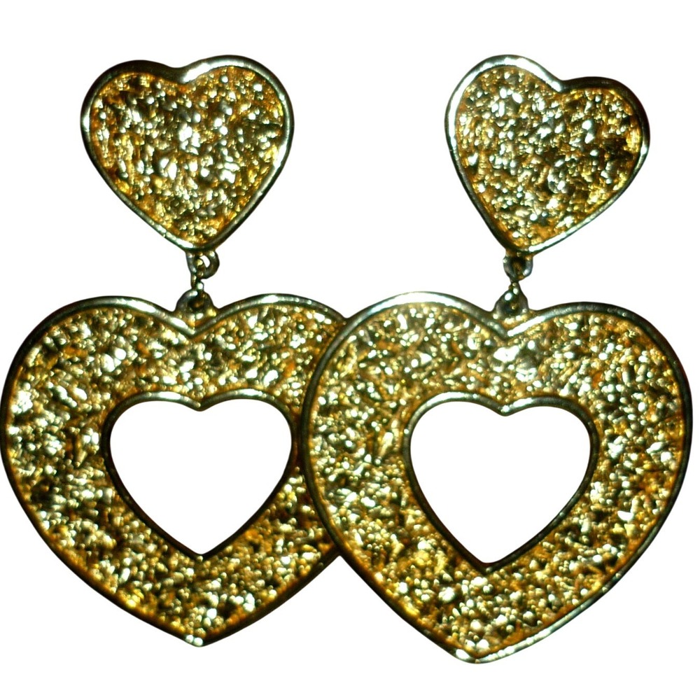 Sue Ellen Vintage Gold Tone Textured Double Heart Drop Clip On Earrings Large - Picture 9 of 10